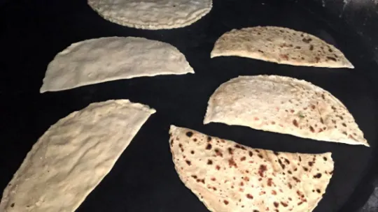 Geleneksel fırın ve tandır evi hizmeti takdir topluyor