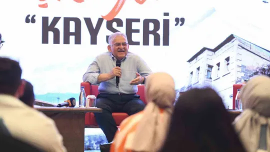 Gençler sordu, Başkan Büyükkılıç cevapladı