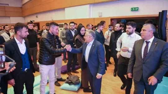 Gençler sordu, Başkan Büyükkılıç cevapladı