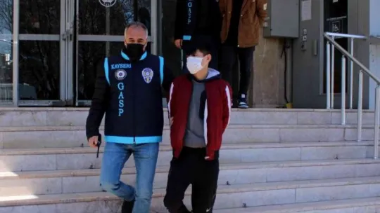Girdikleri evde dehşeti yaşattılar