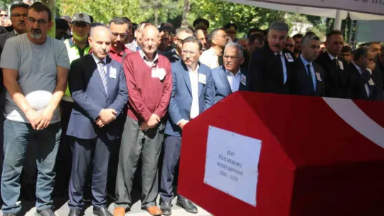 Görevi başında şehit edilen polisin eşi: 'Kundaktaki bebeğim yetim kaldı, en ağır cezayı alsın'