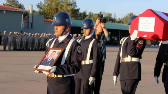 Görevi sırasında kazada şehit olan Özsoy'un cenazesi memleketine geldi