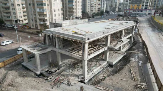 Gültepe'nin cami, Kur'an kursu ve aile sağlığı merkezi hızla yükseliyor