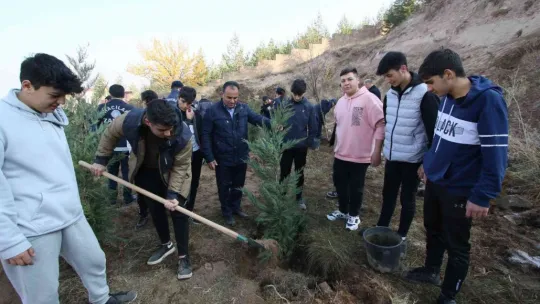 Hacılar'da bin 111 Fidan Toprakla Buluştu