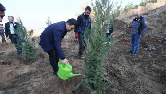 Hacılar'da bin 111 Fidan Toprakla Buluştu