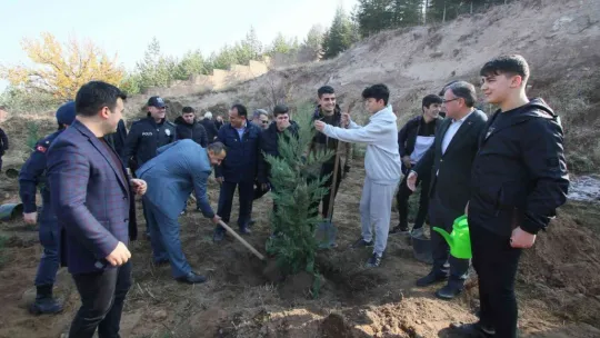 Hacılar'da bin 111 Fidan Toprakla Buluştu