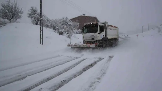 Hacılar'da ekipler kesintisiz çalışıyor