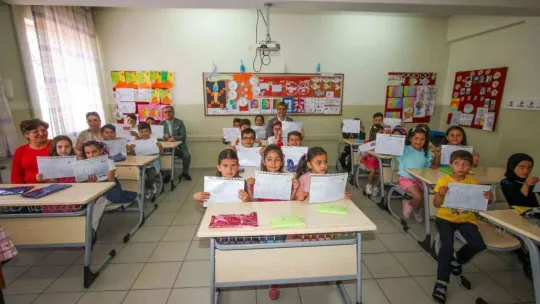 Hacılar'da karne heyecanı