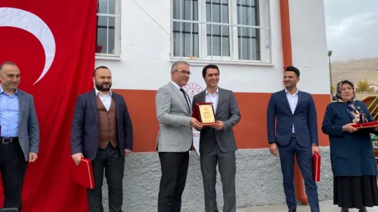 Hamurcu İlkokulu yeni yüzüyle eğitime açıldı
