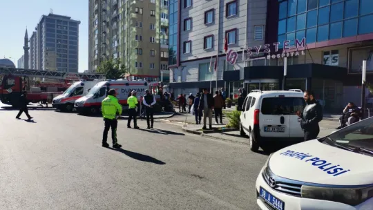 Hastanede yangın çıktı, hastalar tahliye edildi