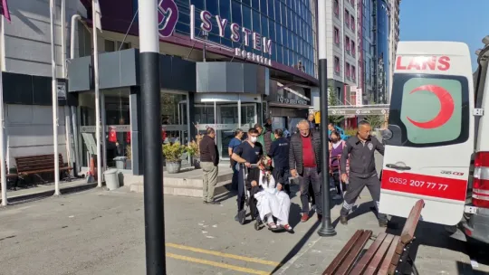 Hastanede yangın çıktı, hastalar tahliye edildi