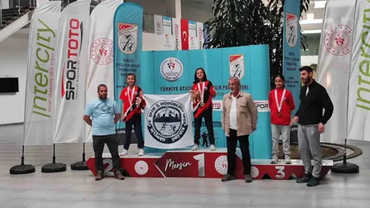 Havalı silah sporcuları 5 madalya ile döndü
