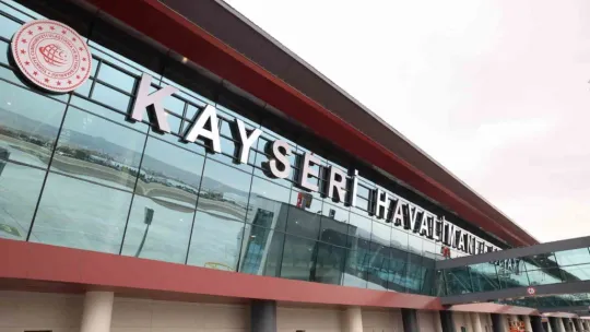 Havalimanı yeni terminal binası açılış için gün sayıyor
