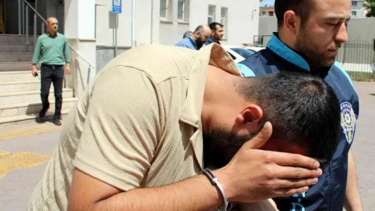Hayali dükkanda, olmayan yedek parçalarla vatandaşları dolandıran 3 kişi tutuklandı