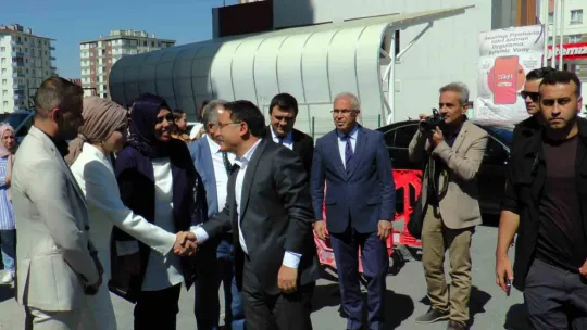 Hayata Dokunanlar Derneği, ihtiyaç sahiplerinin yanında