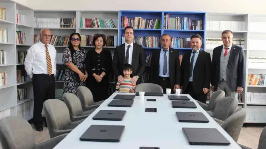 Hayırsever İş Kadını Tomarza'ya Teknoloji Donanımlı Kütüphane Açtı