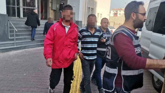 Aranan hırsızlık şüphelisi, bazanın altında çıktı