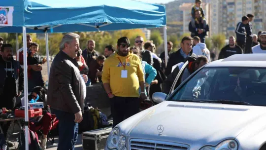 Heyecan ve Aksiyon Dolu Oto Slalom Yarışmasına Yoğun İlgi