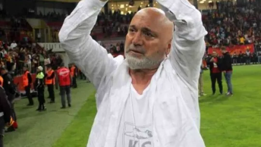 Hikmet Karaman gözyaşlarını tutamadı