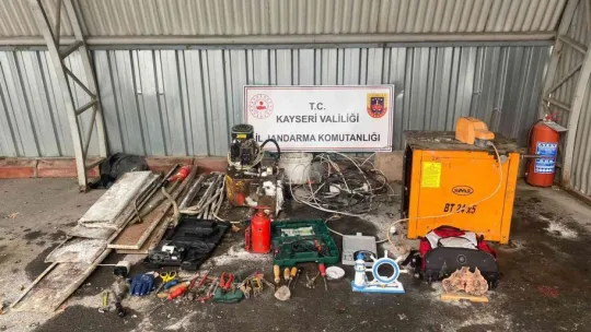 Hırsızlık yapan 3 şahıs jandarma dedektifleri tarafından yakalandı