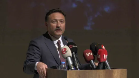 Hulusi Akar: 'Filistin'de yaşanan savaş değil, soykırımdır'