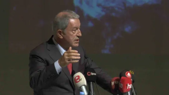Hulusi Akar: 'Filistin'de yaşanan savaş değil, soykırımdır'