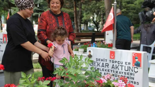 Hulusi Akar: 'O gece her Türk'ün asker doğduğunu tüm dünyaya gösterdik'