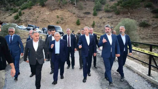 Hulusi Akar: 'Şehidimizin kanı yerde bırakılmadı'