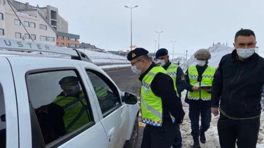 İl Jandarma Komutanı trafik denetiminde