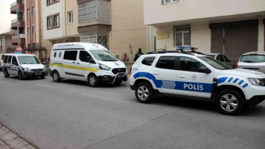 İlaç almak için çıktığı evine giremedi
