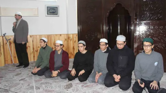 İmam Hatipli öğrencilerden şehitler için hatim