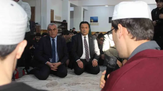 İmam Hatipli öğrencilerden şehitler için hatim