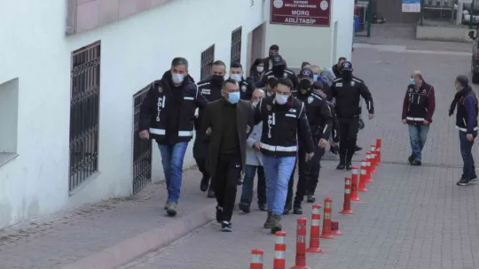 İnsanların evine uyuşturucu yerleştirip kumpas kuranlara operasyon