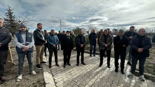 İş adamı Mehmet Özet kabri başında anıldı