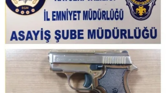 İş yerlerinden 760 bin TL'lik eşya çalan 2 kişi yakalandı
