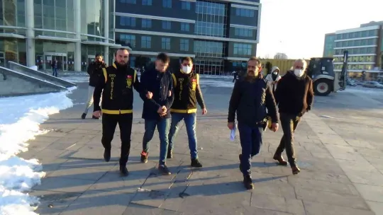İterek otomobil çaldılar