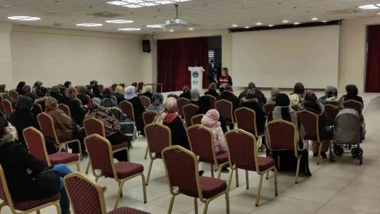 Jandarma kadınlara KADES'i anlattı
