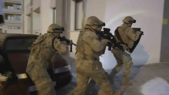 Jandarmadan zehir tacirlerine operasyon