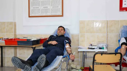 Jandarmadan kan bağışında farkındalık faaliyeti
