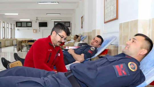 Jandarmadan kan bağışında farkındalık faaliyeti