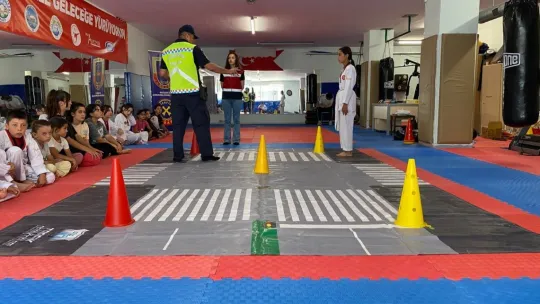 Jandarmadan öğrencilere 'taekwondo' eğitimi