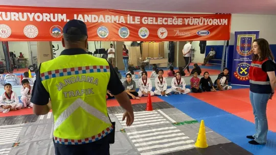 Jandarmadan öğrencilere 'taekwondo' eğitimi