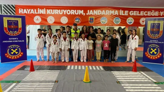 Jandarmadan öğrencilere 'taekwondo' eğitimi