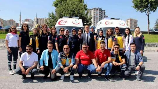 Kadın sağlık çalışanlarına 'ambulans sürüş teknikleri eğitimi' verildi