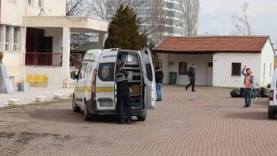 Kadınlar Günü'nde eski kaynanasını bıçakladı