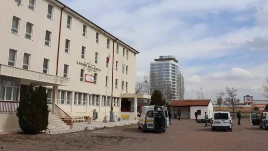 Kadınlar Günü'nde eski kaynanasını bıçakladı