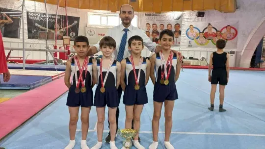 Kadir Has Ortaokulu Türkiye Şampiyonu oldu