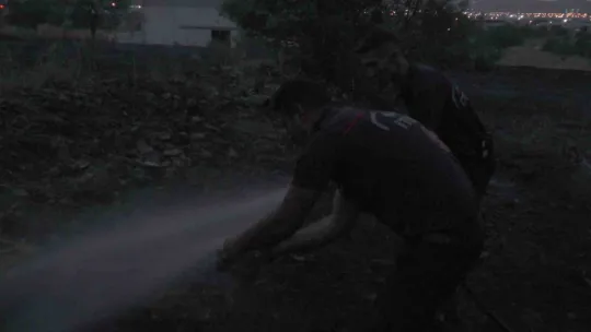 Kaplumbağayı yanmaktan itfaiye kurtardı