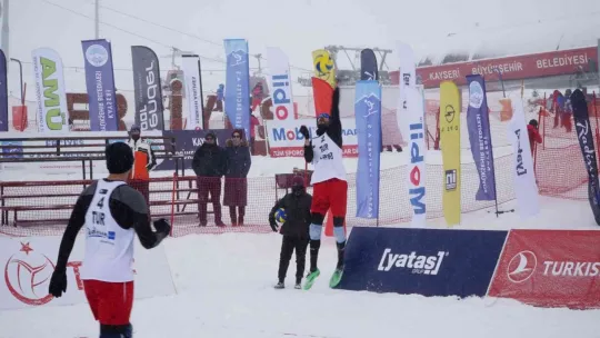 Kar Voleybolu Avrupa Kupası heyecanı Erciyes'te başladı