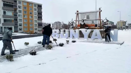 Kar yağışı Bünyan'da kartpostallık görüntüler oluşturdu
